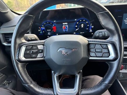 Used 2025 Ford Mustang Premium RWD image 28