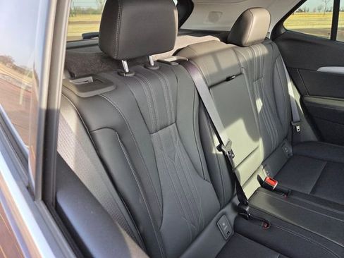 Used 2024 Buick Envision Avenir image 44