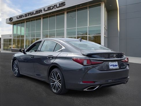 Used 2025 Lexus ES 350 w/ Premium Package image 5