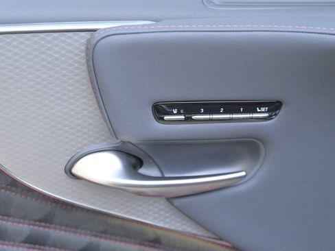 Used 2024 Lexus LS 500 F Sport image 19