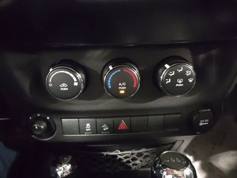 Used 2013 Jeep Wrangler Unlimited Sport image 16