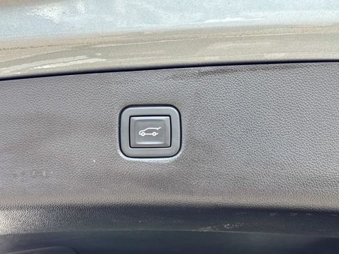 Used 2024 Chevrolet Blazer LT FWD image 14