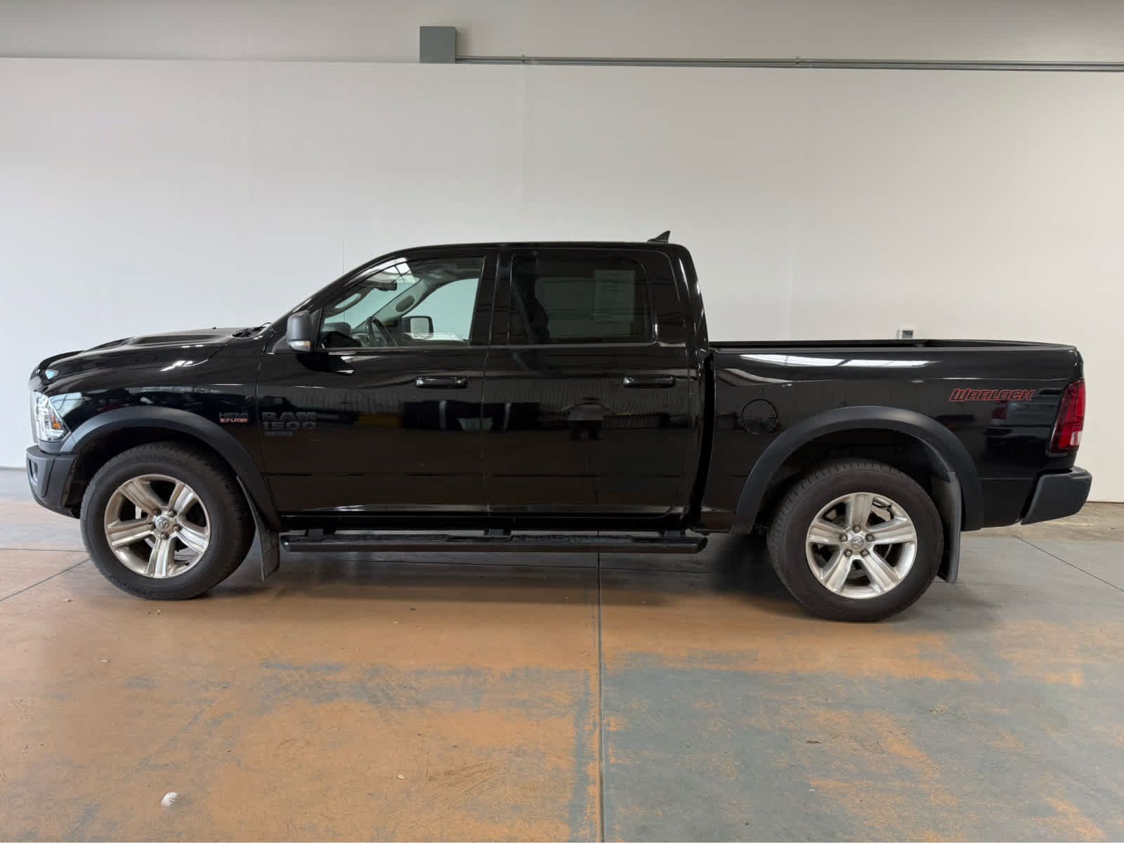Used 2019 RAM 1500 Warlock AWD/4WD image 2