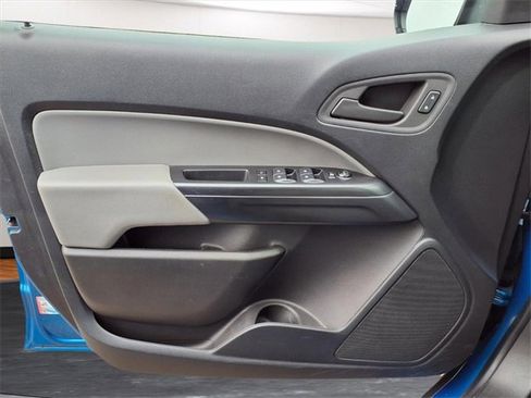 Used 2022 Chevrolet Colorado W/T w/ Custom Special Edition image 17