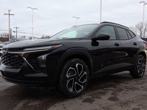 New 2026 Chevrolet Trax RS w/ Sunroof Package image 6