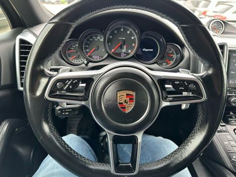 Used 2017 Porsche Cayenne AWD/4WD image 17