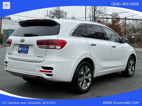 Used 2017 Kia Sorento SX image 4