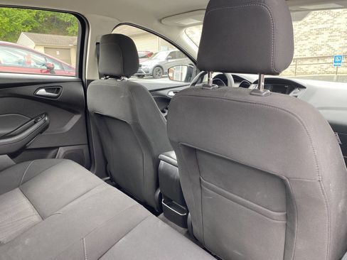Used 2018 Ford Focus SE FWD image 21