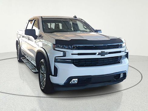 Used 2021 Chevrolet Silverado 1500 RST image 2