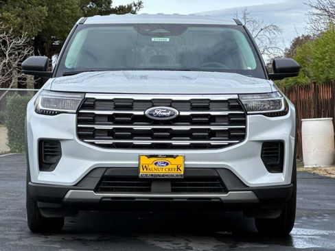 New 2026 Ford Explorer Active RWD image 6