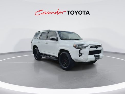 Certified 2021 Toyota 4Runner SR5 Premium w/ Moonroof Package RWD image 2