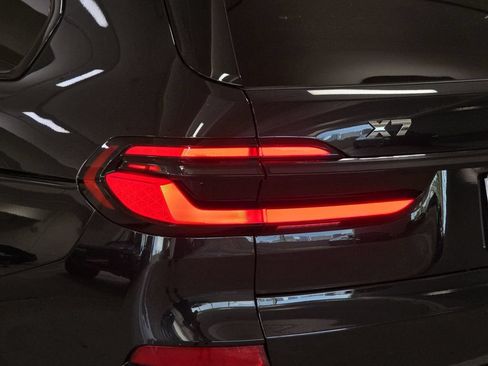 Certified 2025 BMW X7 M60i AWD/4WD image 33
