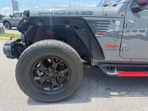 Used 2019 Jeep Wrangler Unlimited Sahara w/ Quick Order Package 24M Moab AWD/4WD image 22
