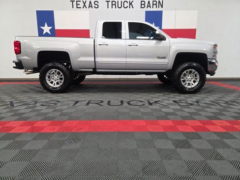 Used 2018 Chevrolet Silverado 1500 LT w/ Texas Edition RWD image 13