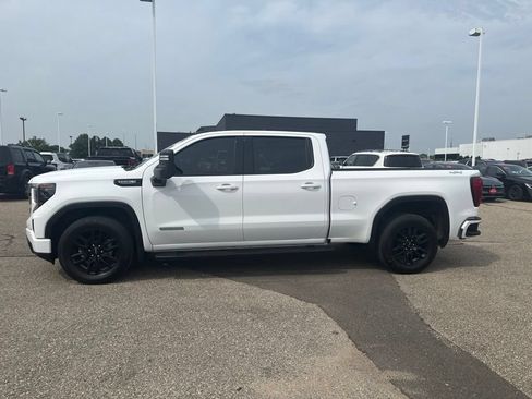 Used 2024 GMC Sierra 1500 Elevation w/ Preferred Package AWD/4WD image 4