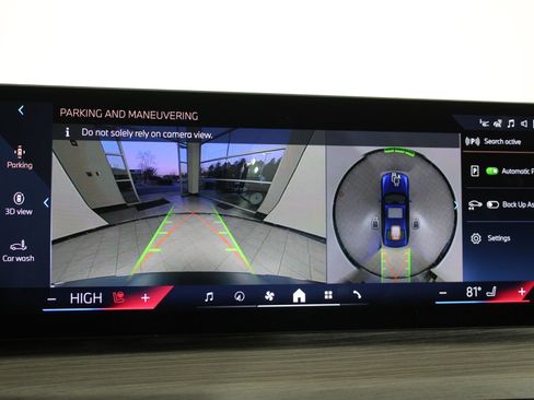 New 2026 BMW 330i xDrive Sedan w/ Premium Package image 31