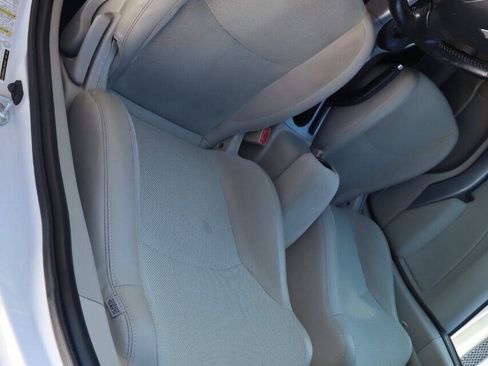 Used 2008 Mitsubishi Outlander SE FWD image 13