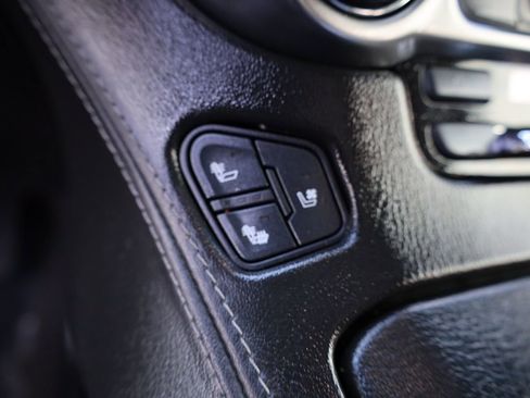 Used 2018 Chevrolet Suburban Premier image 37