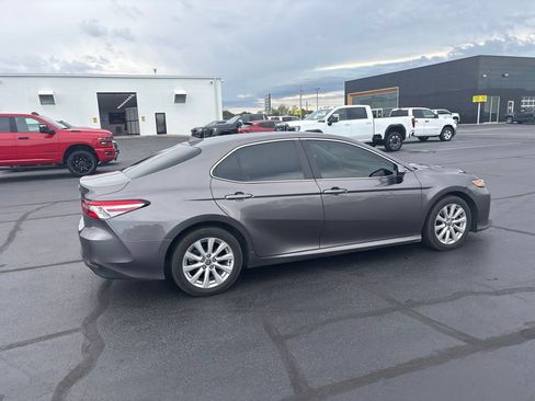 Used 2020 Toyota Camry LE FWD image 11