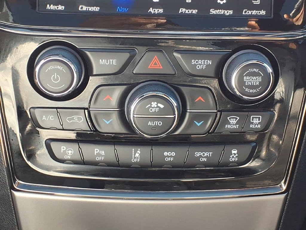 Used 2020 Jeep Grand Cherokee High Altitude AWD/4WD image 8