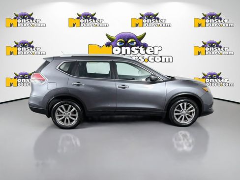 Used 2016 Nissan Rogue S FWD image 4