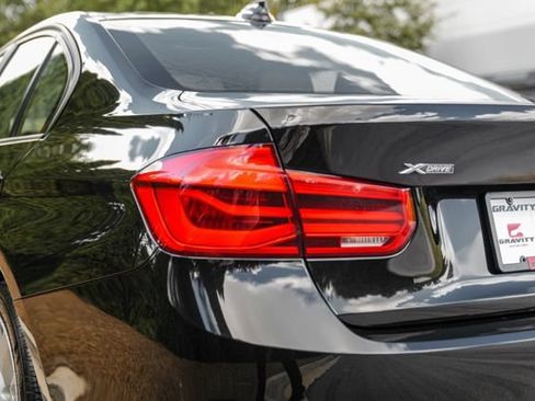 Used 2018 BMW 320i xDrive Sedan AWD/4WD image 15