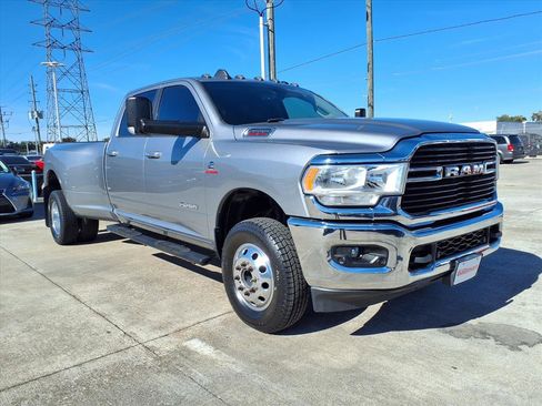 Used 2019 RAM 3500 Lone Star image 2
