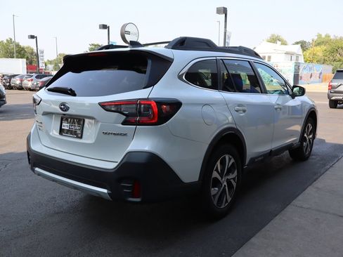Used 2022 Subaru Outback Limited AWD/4WD image 5