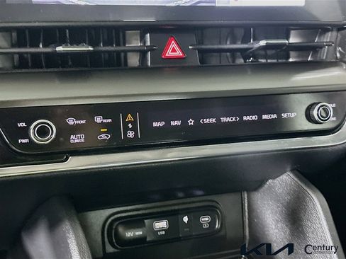 Used 2024 Kia Sportage EX FWD image 16