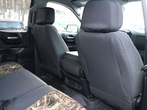 Used 2021 Chevrolet Silverado 1500 Custom Trail Boss w/ Midnight Edition image 16