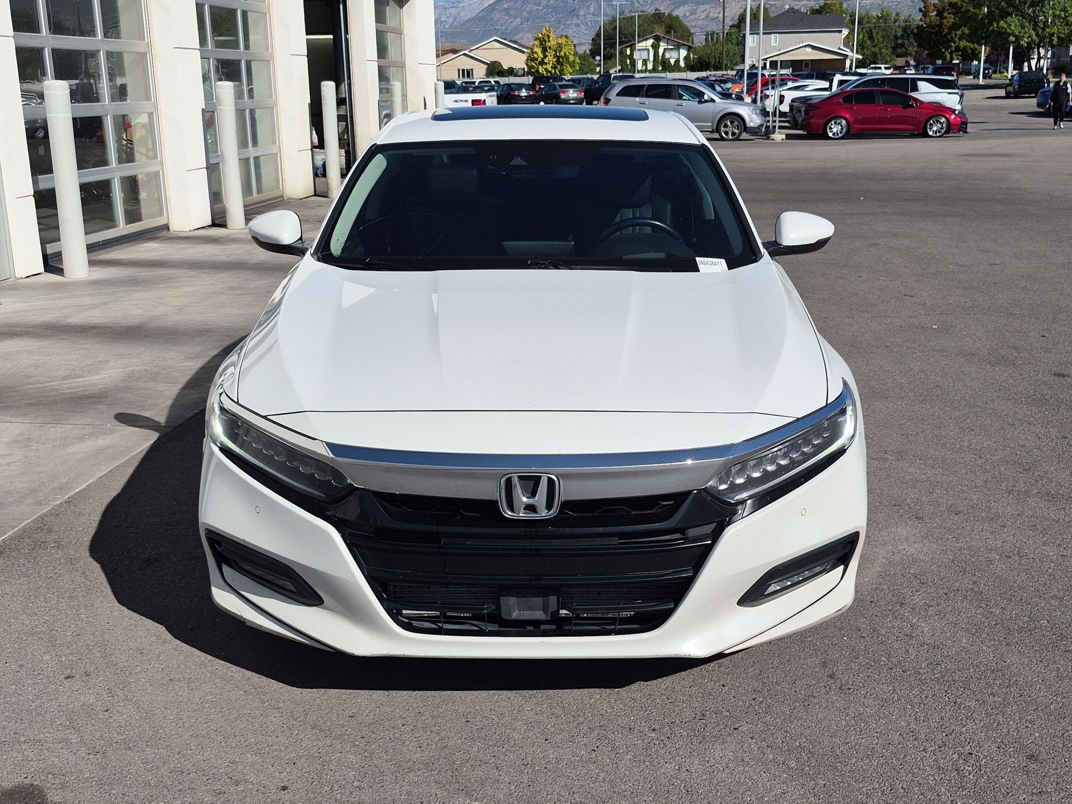 Used 2018 Honda Accord Touring image 11