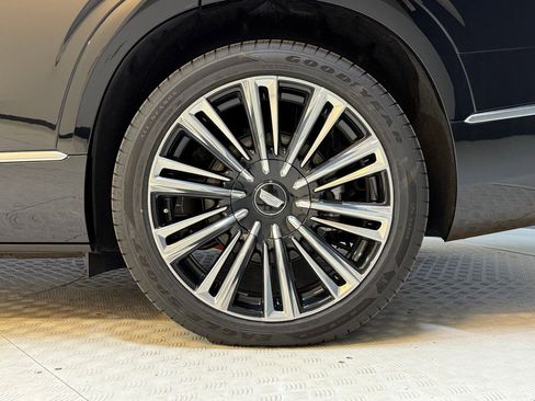 New 2026 Cadillac Vistiq Premium Luxury AWD/4WD image 12
