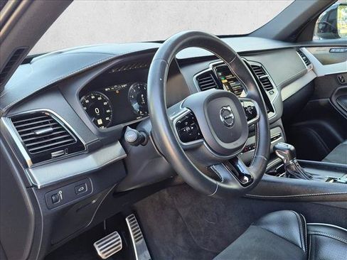 Used 2021 Volvo XC90 T5 R-Design AWD/4WD image 10