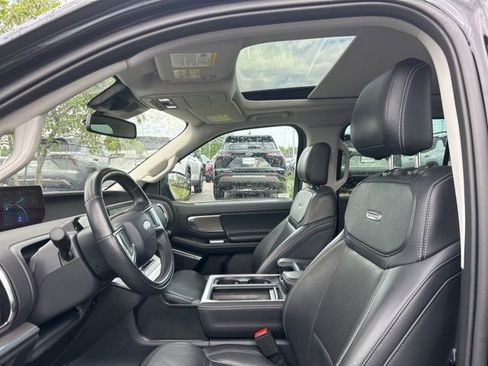 Used 2025 Ford Expedition Max Platinum AWD/4WD image 9