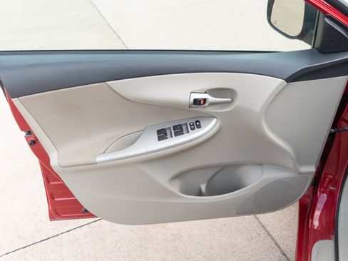 Used 2012 Toyota Corolla LE w/ Protection Pkg FWD image 8