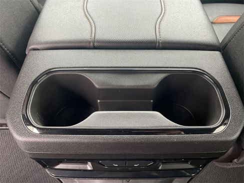 Used 2025 GMC Sierra 2500 AT4 w/ AT4 Premium Plus Package image 51