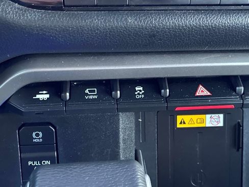 Used 2024 Toyota Tundra Limited AWD/4WD image 34
