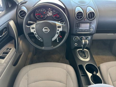 Used 2011 Nissan Rogue SV FWD image 16