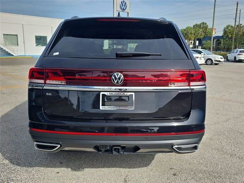 Used 2026 Volkswagen Atlas SE FWD image 3