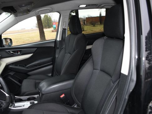 Used 2019 Subaru Ascent Premium image 12