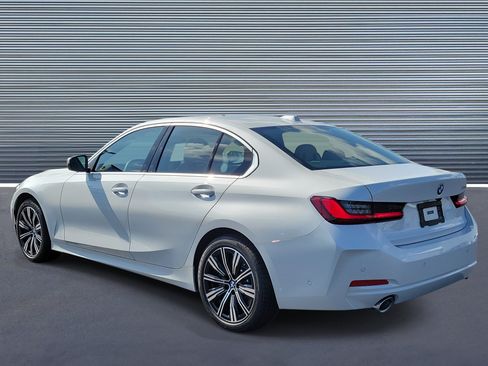 New 2026 BMW 330i Sedan w/ Convenience Package RWD image 4