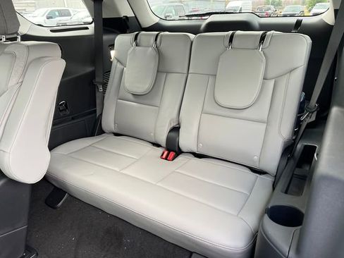 New 2026 Ford Explorer Active w/ Active Comfort Package AWD/4WD image 7