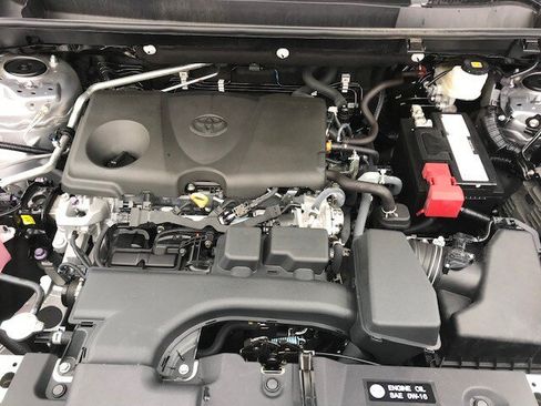 Used 2022 Toyota RAV4 LE FWD image 10