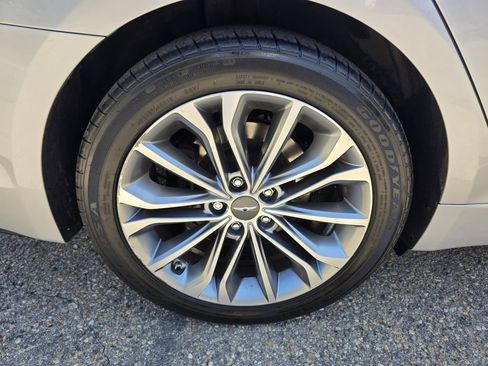 Used 2017 Genesis G80 3.8 AWD/4WD image 37