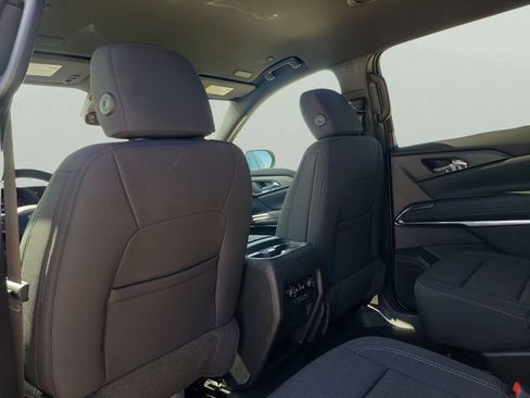 New 2026 Chevrolet Traverse LT image 11