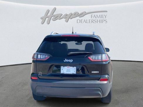 Used 2021 Jeep Cherokee Latitude Plus w/ Sun & Sound Group FWD image 4