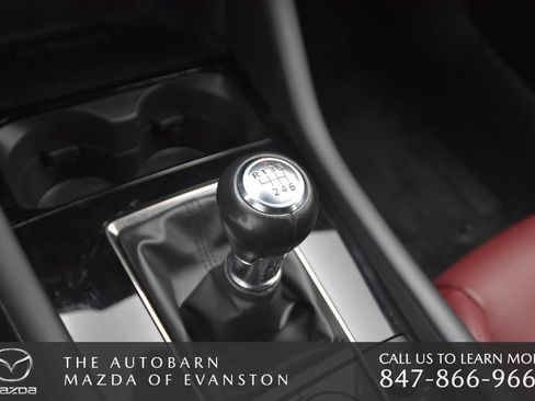 Certified 2025 MAZDA MAZDA3 2.5 S Hatchback w/ Premium Pkg image 34