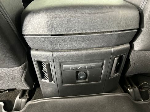 Used 2014 RAM 1500 Sport RWD image 19