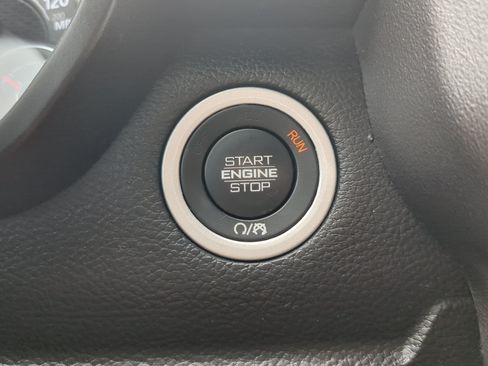 Used 2023 RAM 1500 Big Horn AWD/4WD image 25