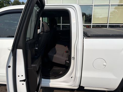 Used 2017 GMC Sierra 1500 SLE w/ SLE Value Package AWD/4WD image 35